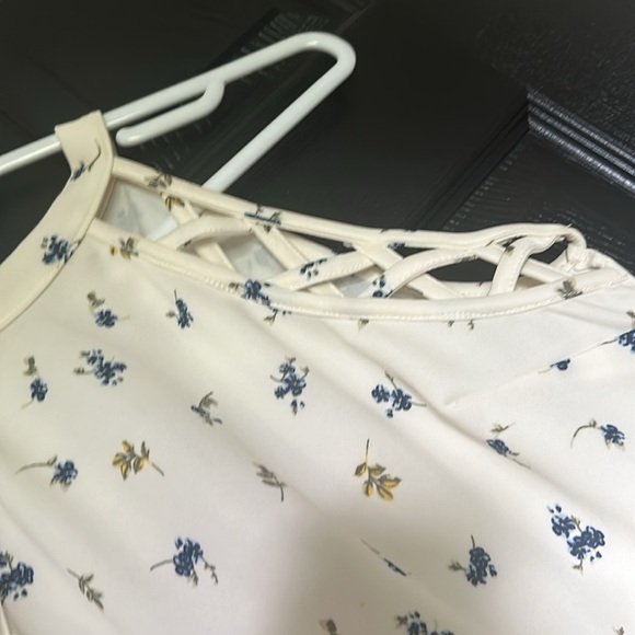 Spring/Summer Dress - Picture 3 of 7